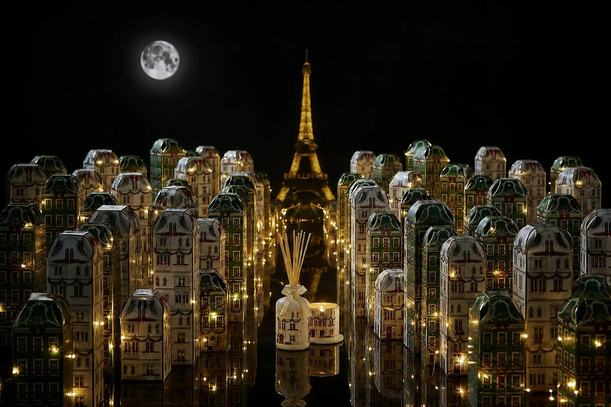 Rue de Rivoli Collection fra EDG Enzo De Gasperi med unike duftlys og Eiffeltårnet i Paris om natten