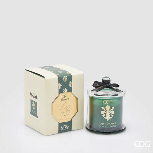 Grønt EDG Gold Lily duftlys Olive Flower 140 g med glasskuppel
